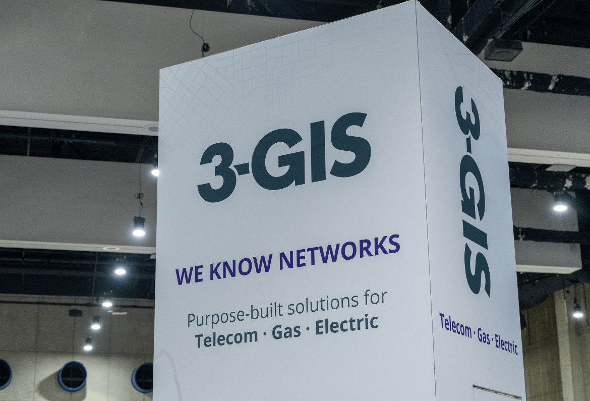 3-GIS tradeshow booth