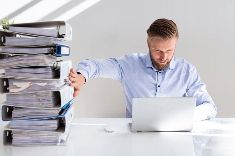 Strategic reporting: Steering projects to success and keeping stakeholders in the loop