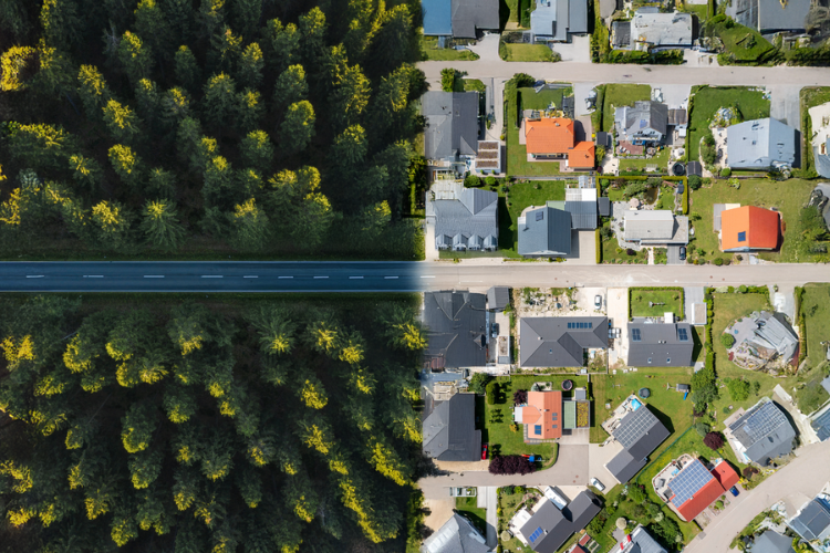 Rural vs urban fiber network planning: The challenges and opportunities